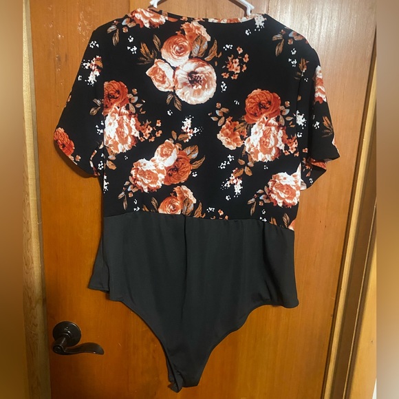 Floral bodysuit - Picture 3 of 3